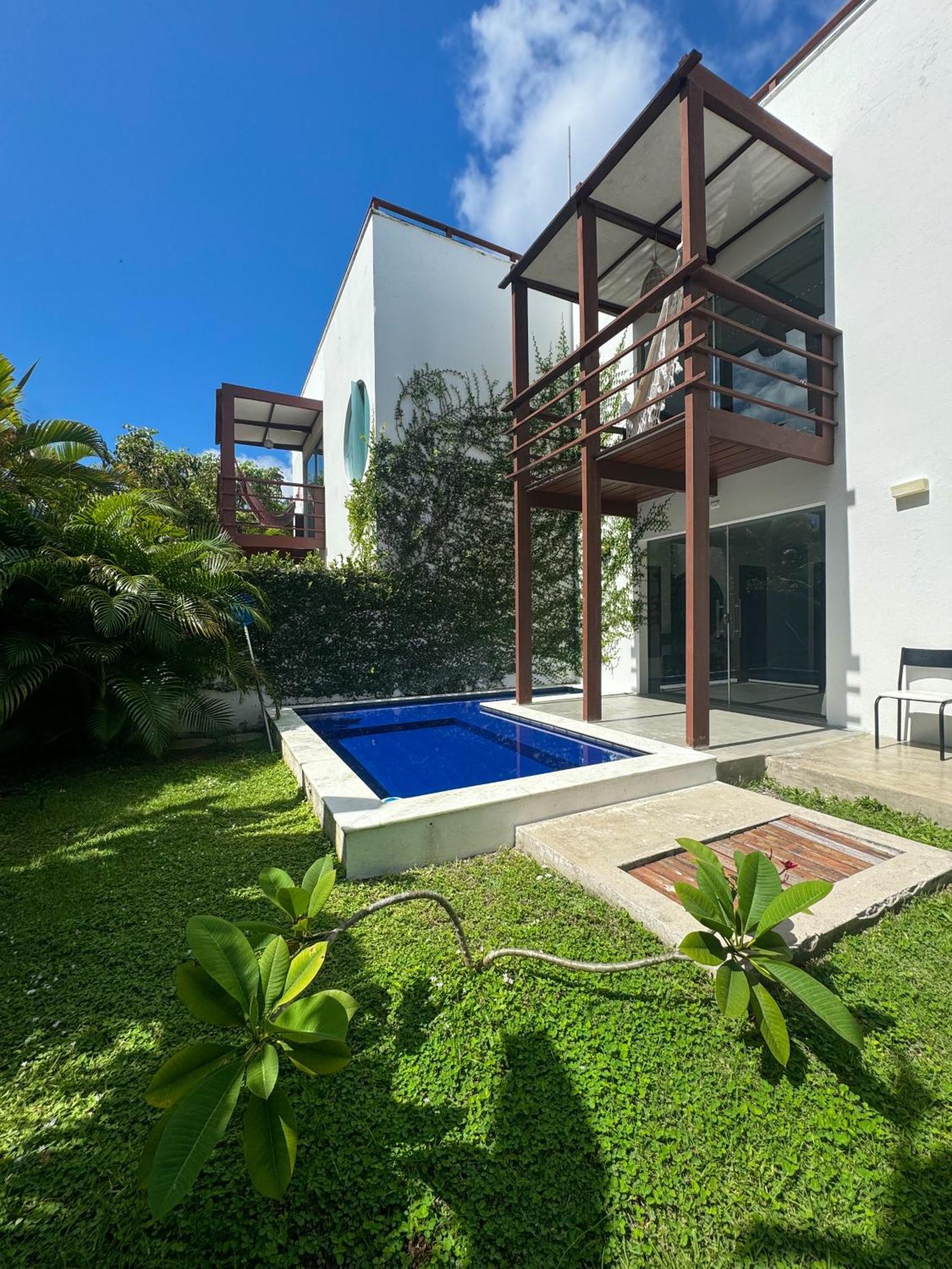 La Reserve Tropicana Villa *